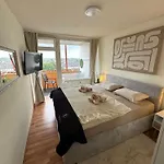 Ferien-whg Albatros Direkt Am Steinhuder-meer, Mit Meerblick Und Parkplatz Apartment