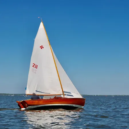 Apartment Ferien-whg Albatros Direkt Am Steinhuder-meer, Mit Meerblick Und Parkplatz