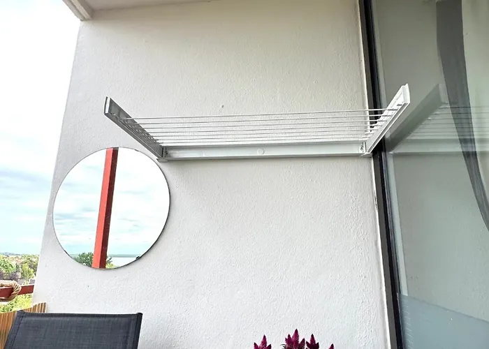 Apartment Ferien-whg Albatros Direkt Am Steinhuder-meer, Mit Meerblick Und Parkplatz